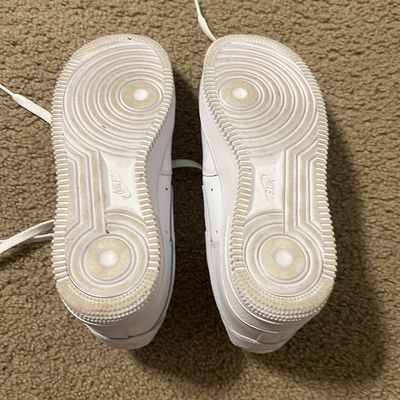 Nike Air Force 1 - Picture 4 of 5